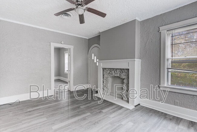 Foto del edificio - 716 Loeb St