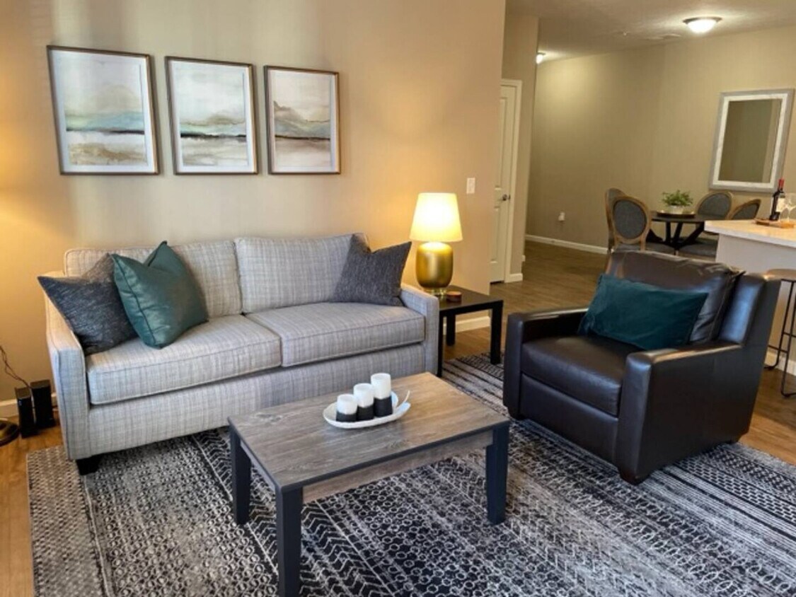 Foto principal - 4788 Holmes St