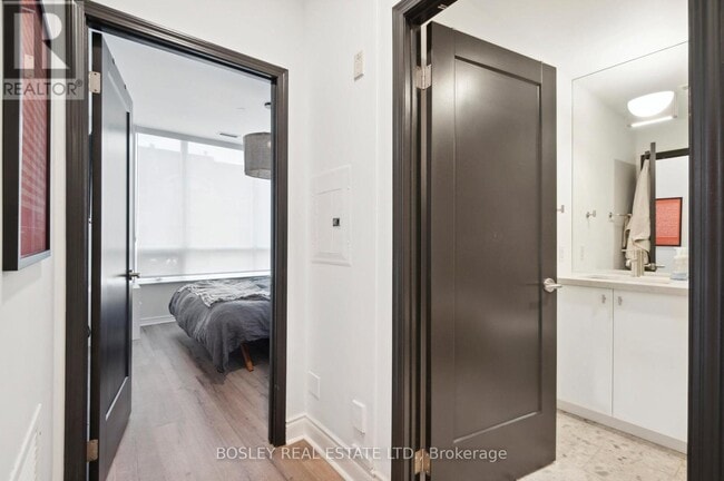 Photo du bâtiment - 980-980 Yonge St