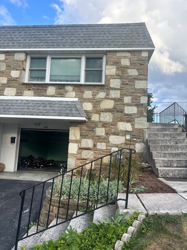Primary Photo - 415 Jefferson St