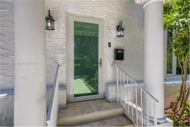 Foto del edificio - 276 NE 90th St