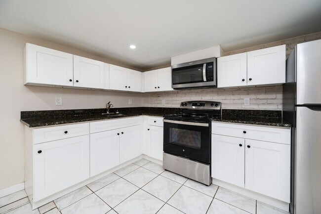 Building Photo - 57 S 6th St