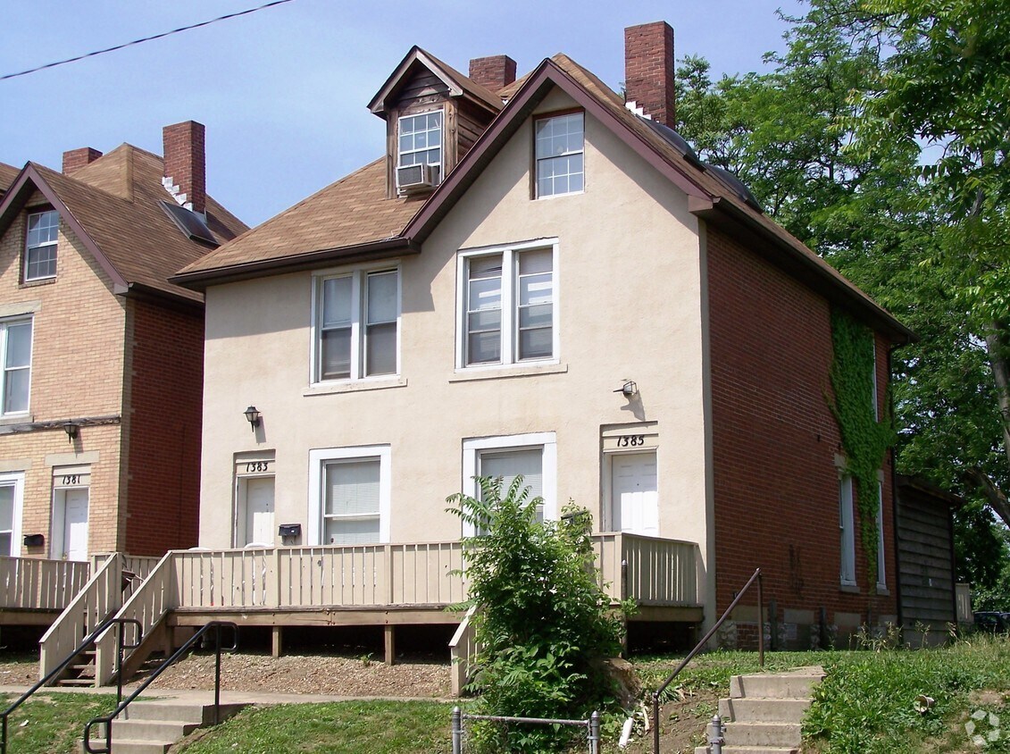 Foto del edificio - 1383-1385 Indianola Ave