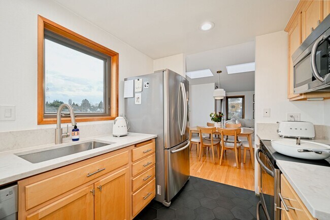 Foto del edificio - Amazing 2 Bedroom on top of Queen Anne!