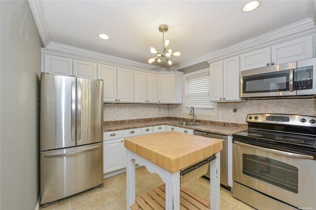 Building Photo - 580 S Ocean Ave