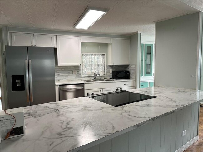 Building Photo - 24007 River Rd