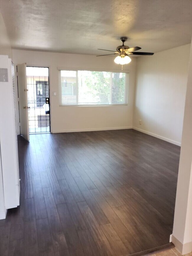 Foto del edificio - 1/2 OFF 1St Month!! Gated Community - Spacious 2 bdrm unit in La Mesa