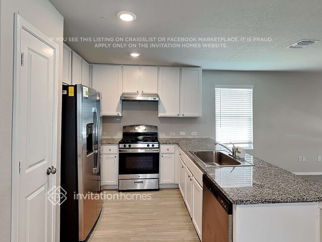 Foto del edificio - 5517 Verdugos Pl