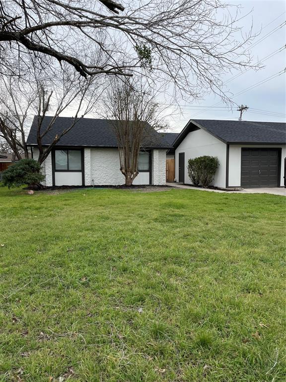 Building Photo - 1700 Garden Villa Dr