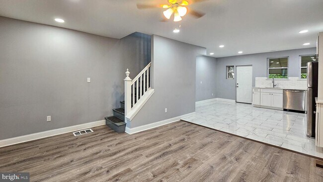 Building Photo - 2650 Holbrook St
