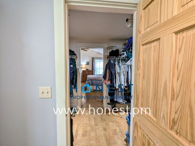Foto del edificio - 45 Harding Rd