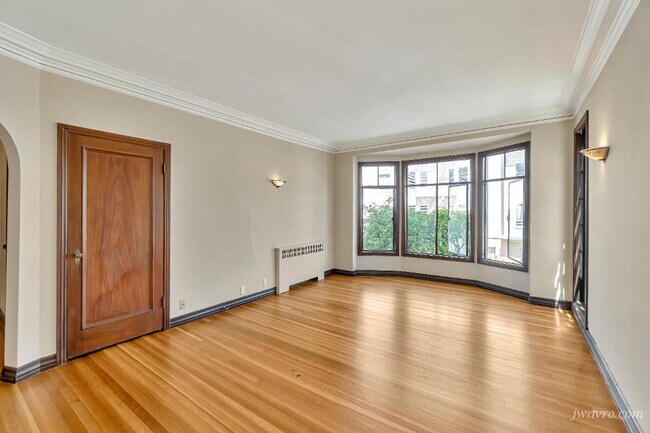 Foto del edificio - 1695 North Point St