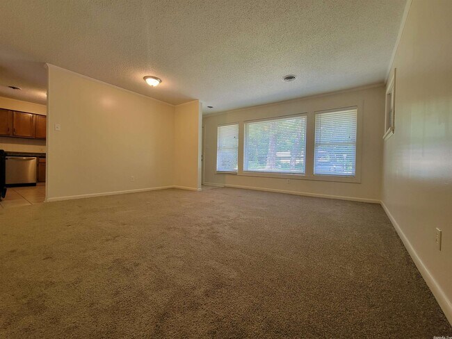 Building Photo - 412 Sunnymeade Dr