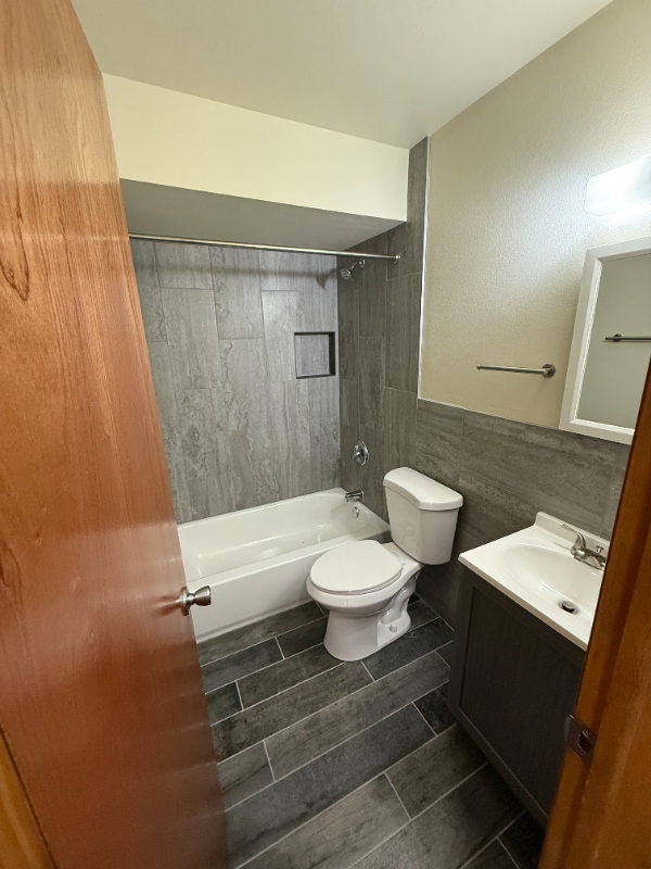 Foto del edificio - 2224 S 96th St