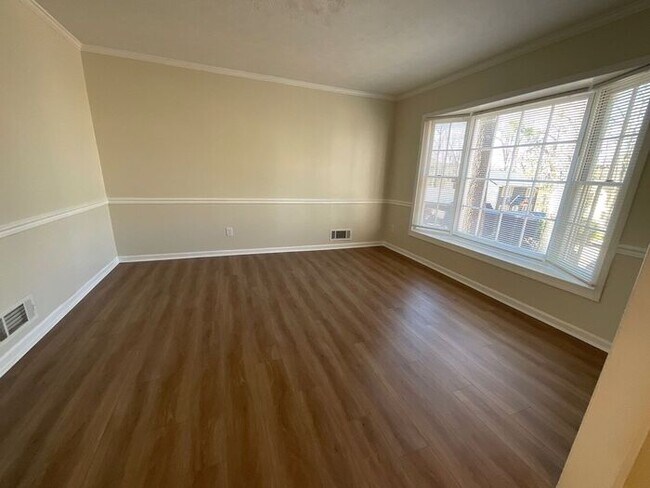 Building Photo - 5007 Fieldgreen Crossing