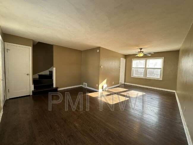 Building Photo - 7230 Columbia Ave