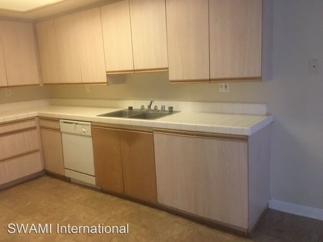 Foto del edificio - 845 W Beach Ave