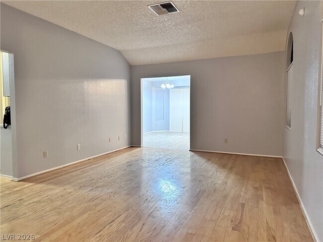 Foto del edificio - 8413 Dunphy Ct