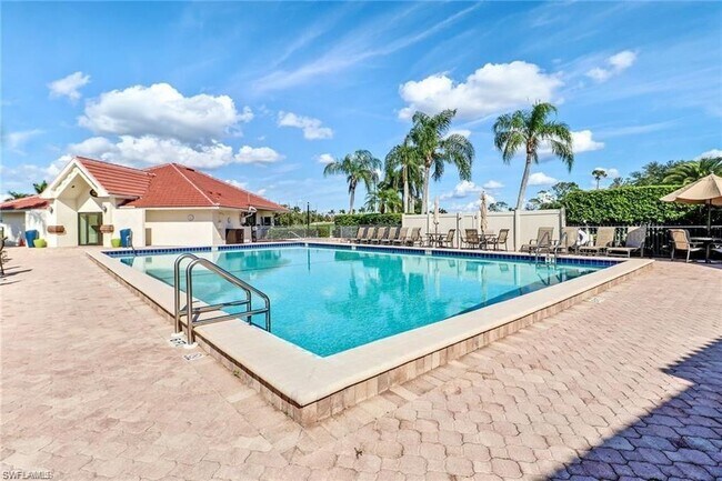 Building Photo - 7360 St Ives Way