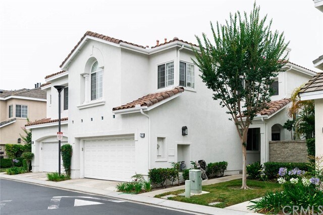 Primary Photo - 27 Larkmead