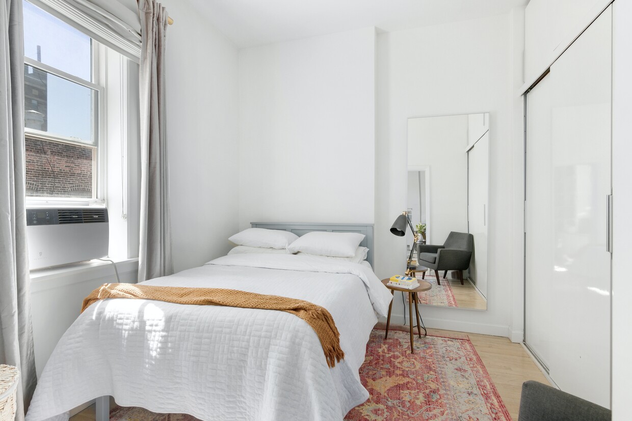 Foto del edificio - 214 W 16th St