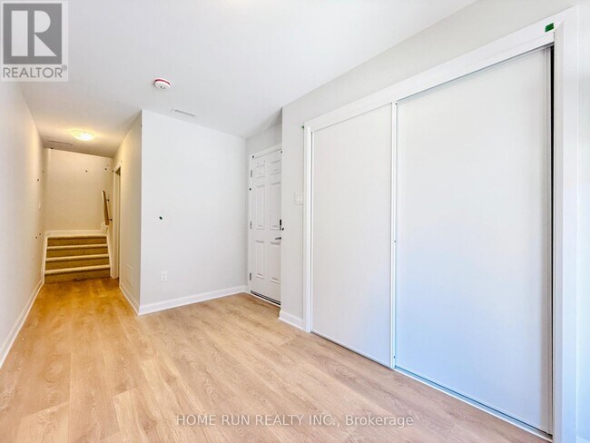 Building Photo - 516 Woodlily Private