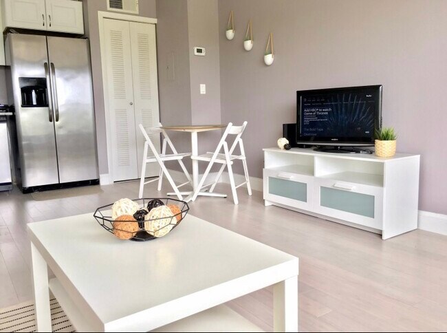 Living room - 4768 Walden Cir
