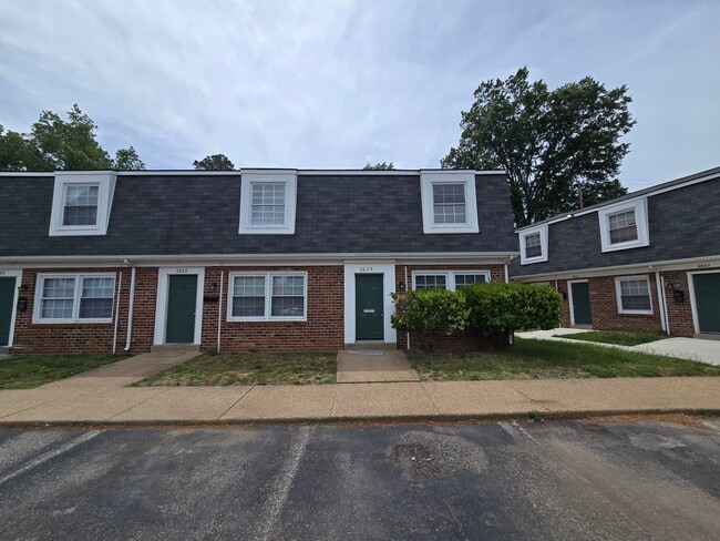 Foto del edificio - 2626 Wayside Dr