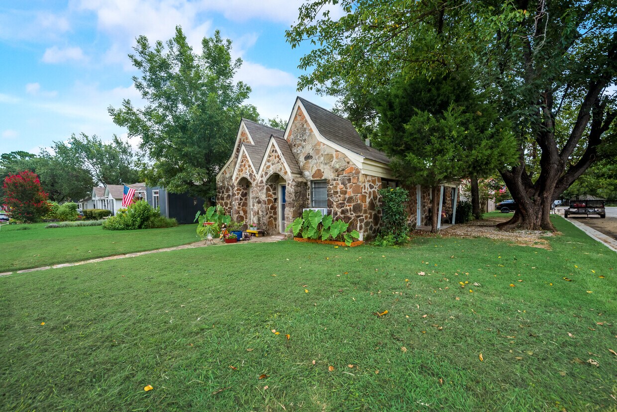 2516 Yucca Ave, Fort Worth, TX 76111 House Rental in Fort Worth, TX