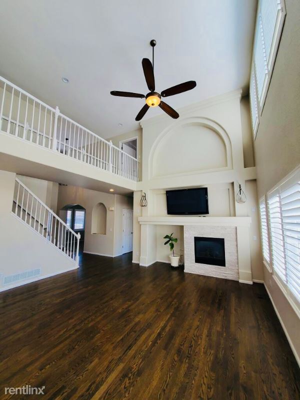 Building Photo - 5 br, 2.5 bath House - 101 Cobble Court