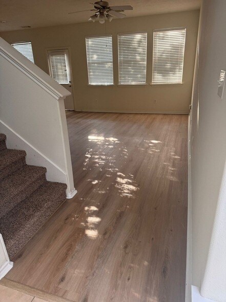 Foto del edificio - 87 N Burberry Park