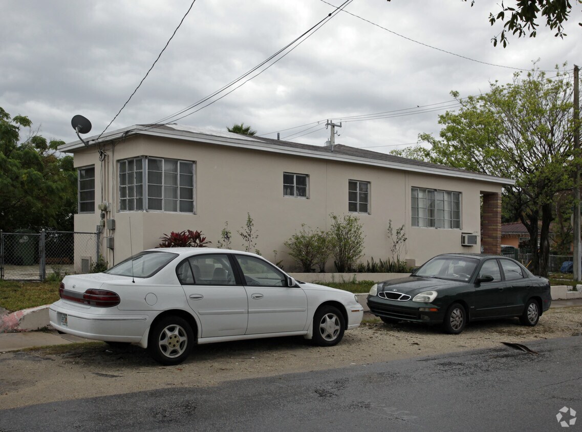 Building Photo - 3742 SW 29th St