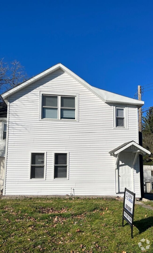 Building Photo - 351 Newman St