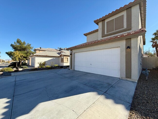 Building Photo - 4 BED 3 FULL BATH UPGRADED HOME NEAR SUMMERLIN