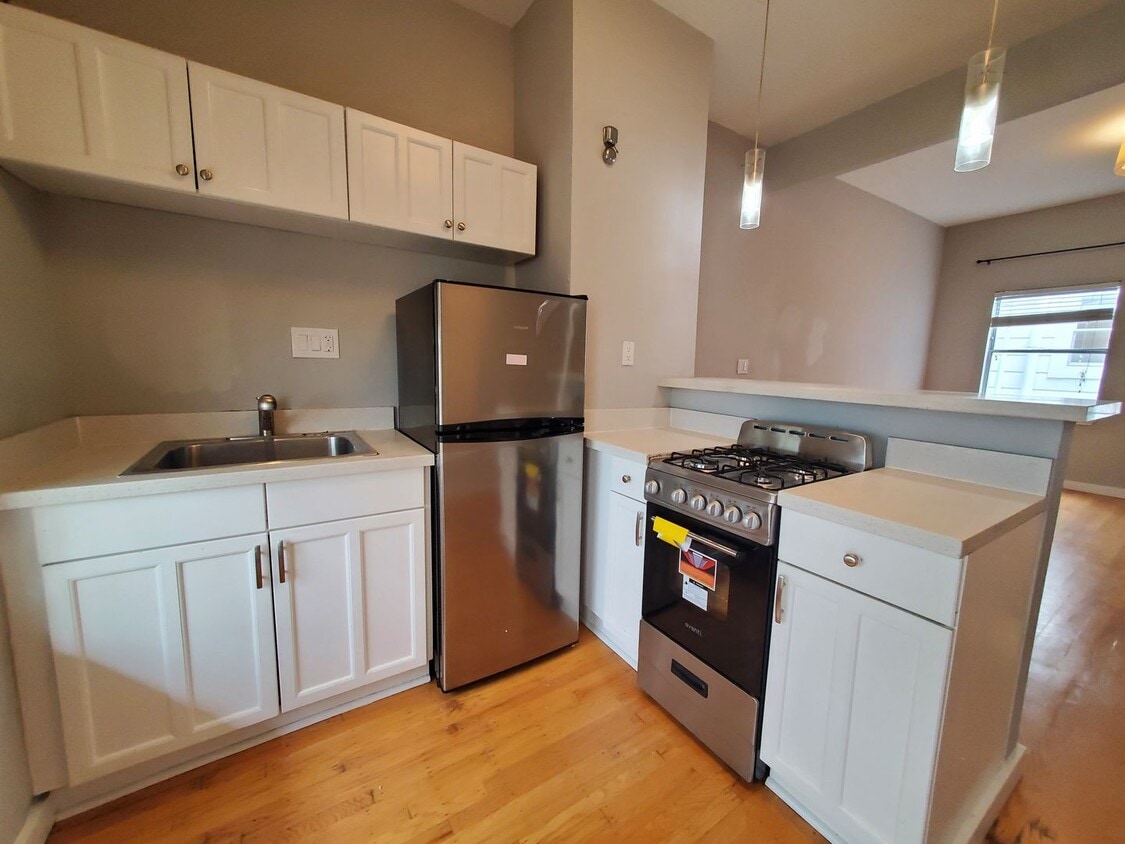 SOMA! 1 Bedroom in the center of it all! - SOMA! 1 Bedroom in the center of it all!