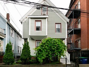 Building Photo - 9 Kingman Rd