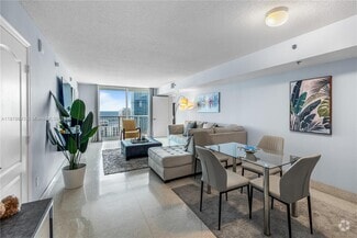 Building Photo - 1200 Brickell Bay Dr
