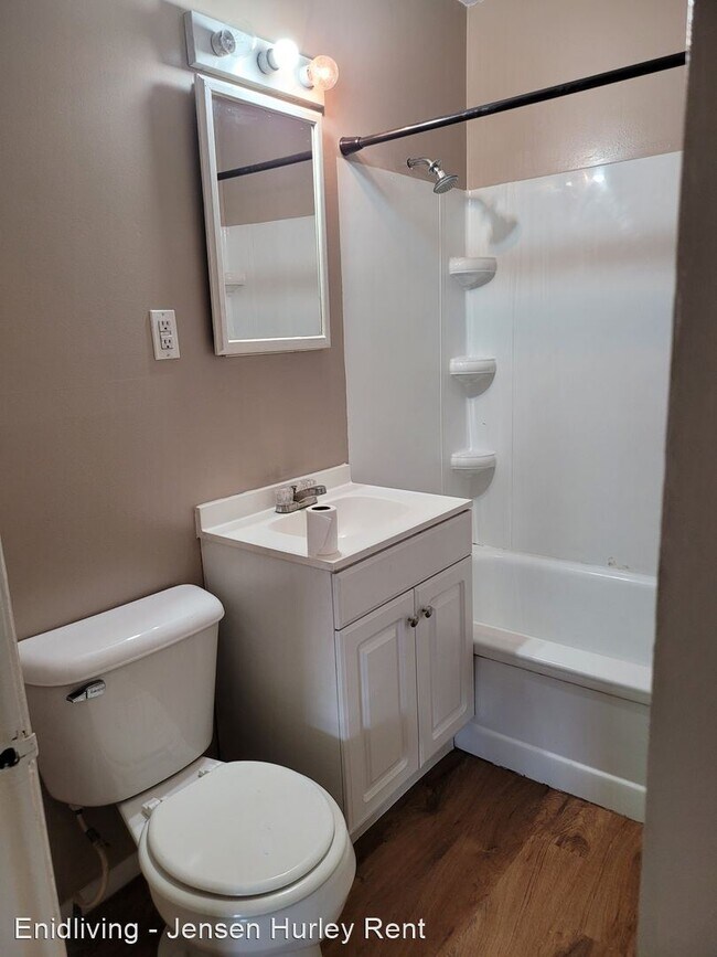 Foto del edificio - 3 br, 1 bath House - 1922 E Locust