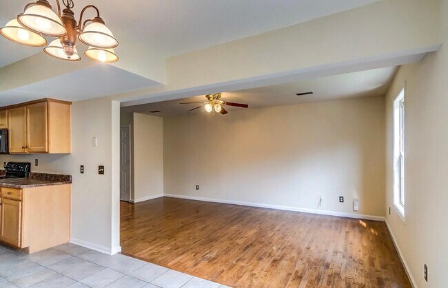 Foto del edificio - 578 Hampton Way