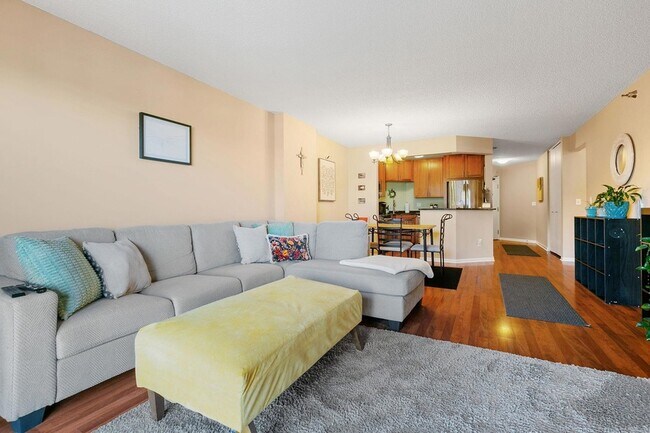 Foto del edificio - 401 S 1st St