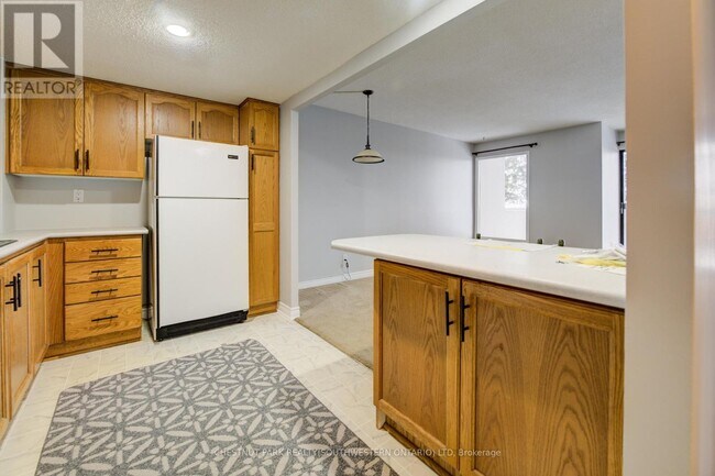 Photo du bâtiment - 260 Sheldon Ave N