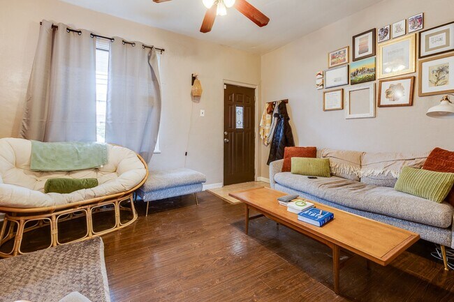 Foto del edificio - 1323 Virginia Ave