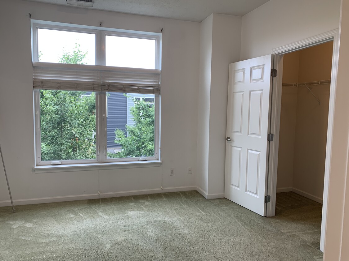 Foto principal - 7309 Battery Park Blvd