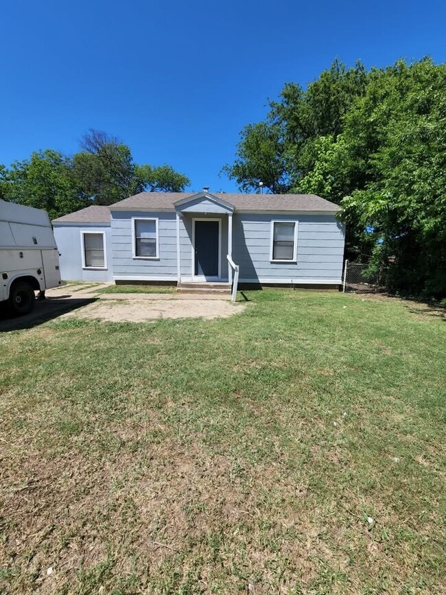 Foto del edificio - 1213 E Shaw St