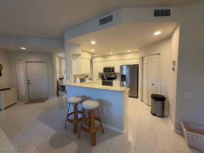 Foto del edificio - 17020 Willowcrest Way