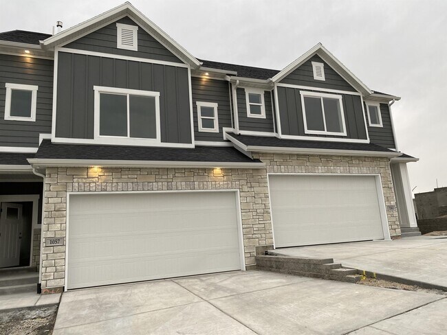 Foto del edificio - 1057 W Vista Ridge Dr