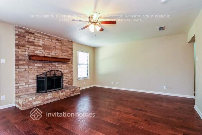 Foto del edificio - 7533 Clover Ln