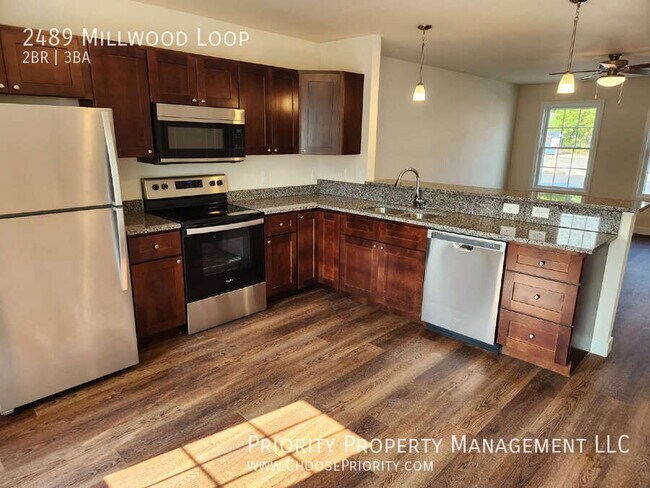 Foto del edificio - 2489 Millwood Loop