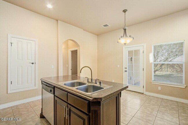 Foto del edificio - 11605 St Thomas Way