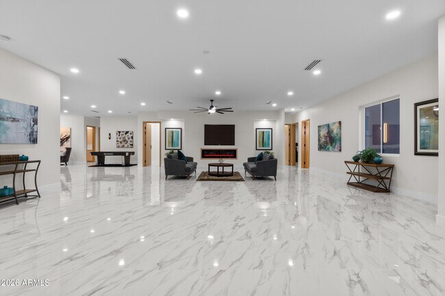 Foto del edificio - 5923 E North Ln